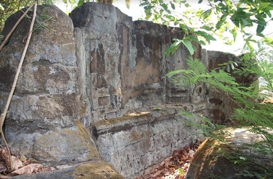 mo-co-do-so-o-bien-ba-dong-tinh-tra-vinh-la-ngoi-mo-chon-ai-1256